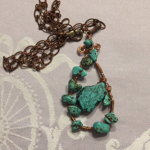 Copper necklace with turquoise beads. - Picture 2 of 5